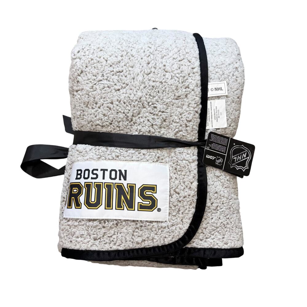 Boston Bruins NHL Logo Brands Frosty Fleece Throw NWT Sz 60 in x 70 in Hockey